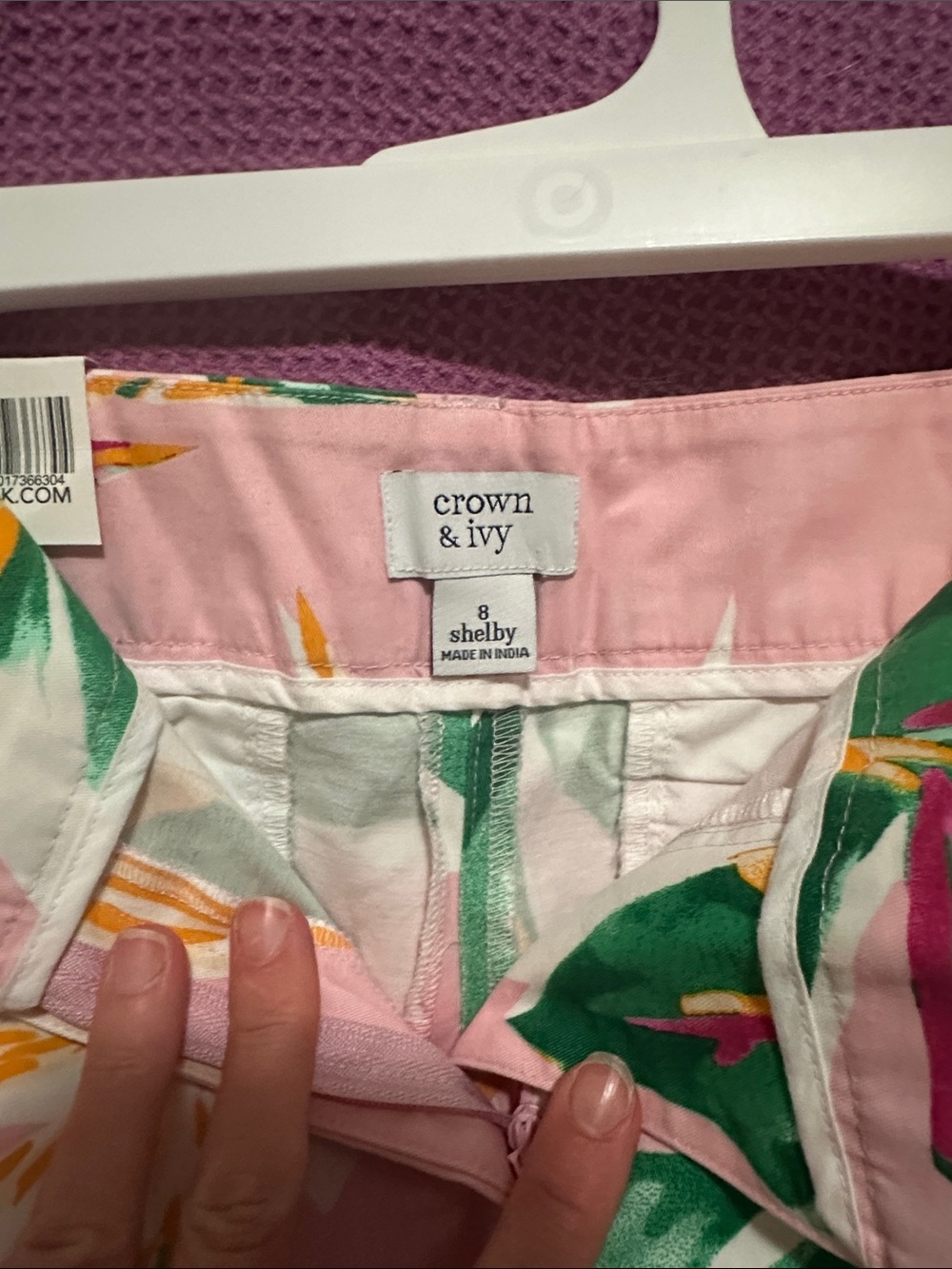 crown & ivy Pink Tropical Leaf Scallop Hem High Waist Shorts - Picture 3 of 7